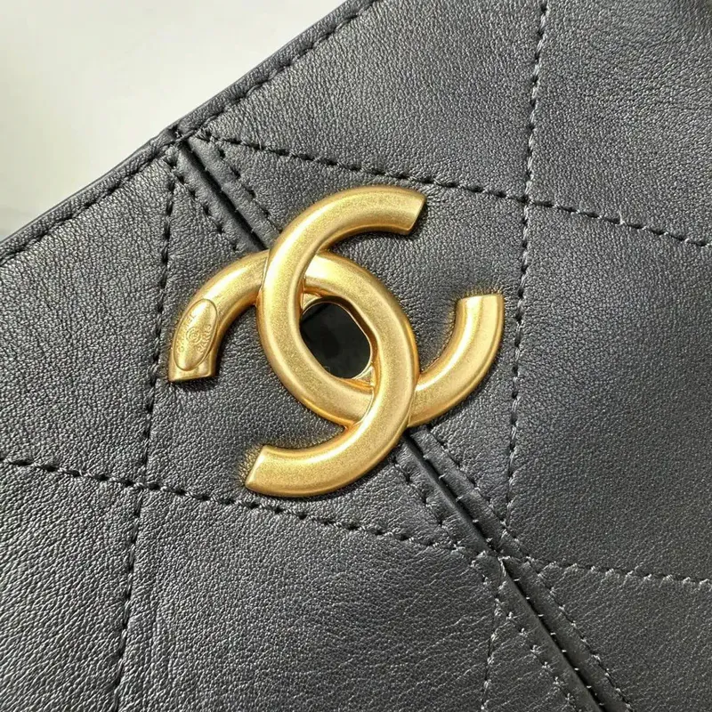 Chanel AS5636 Nákupní taška z jemné telecí kůže lesklé jehněčí kůže černá