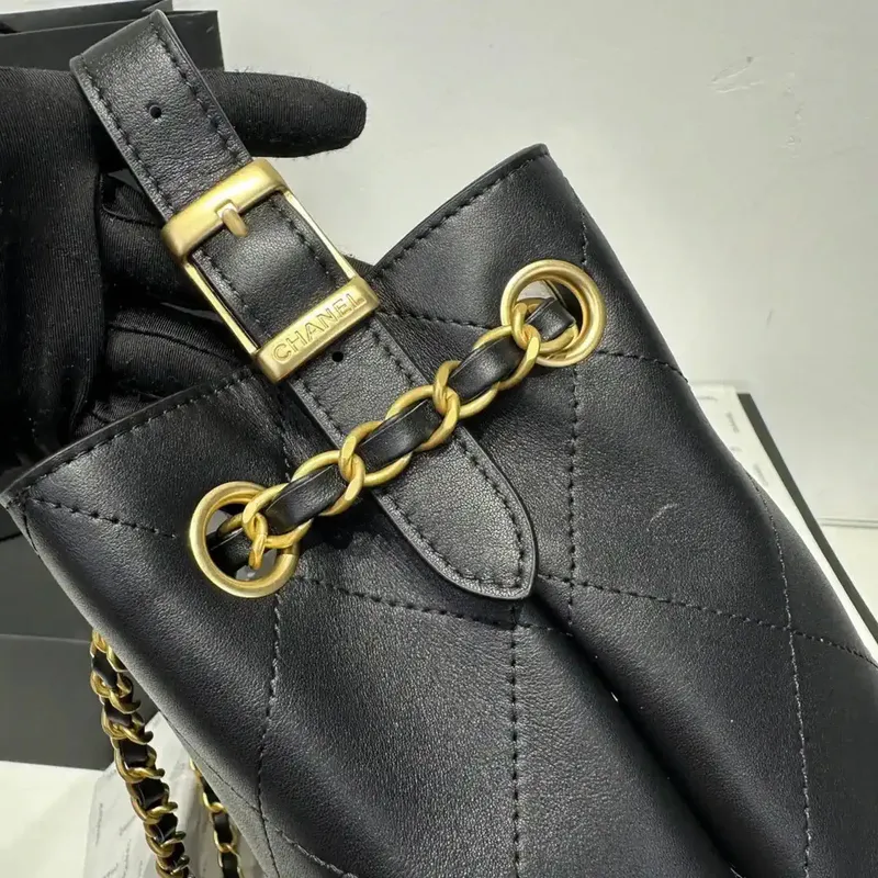 Chanel AS5636 Nákupní taška z jemné telecí kůže lesklé jehněčí kůže černá