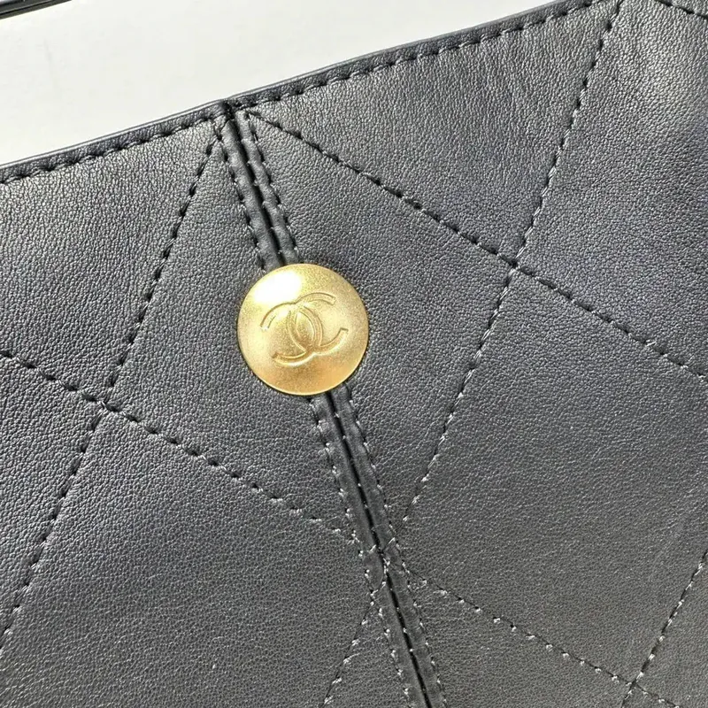 Chanel AS5636 Nákupní taška z jemné telecí kůže lesklé jehněčí kůže černá