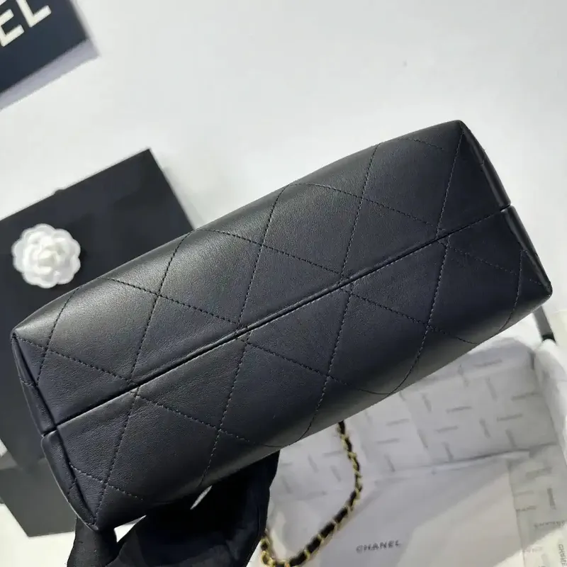 Chanel AS5636 Nákupní taška z jemné telecí kůže lesklé jehněčí kůže černá