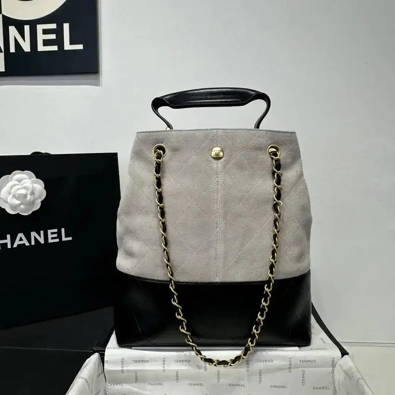 Chanel AS5636 Nákupní taška z jemné telecí kůže a lesklé jehněčí kůže černá & šedá