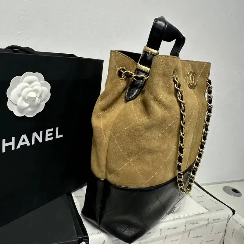 Chanel AS5636 Nákupní taška z jemné telecí kůže a lesklé jehněčí kůže černá & hnědá