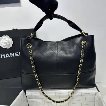 Chanel AS5634 Malá nákupní taška z jemné telecí kůže lesklé jehněčí kůže černá