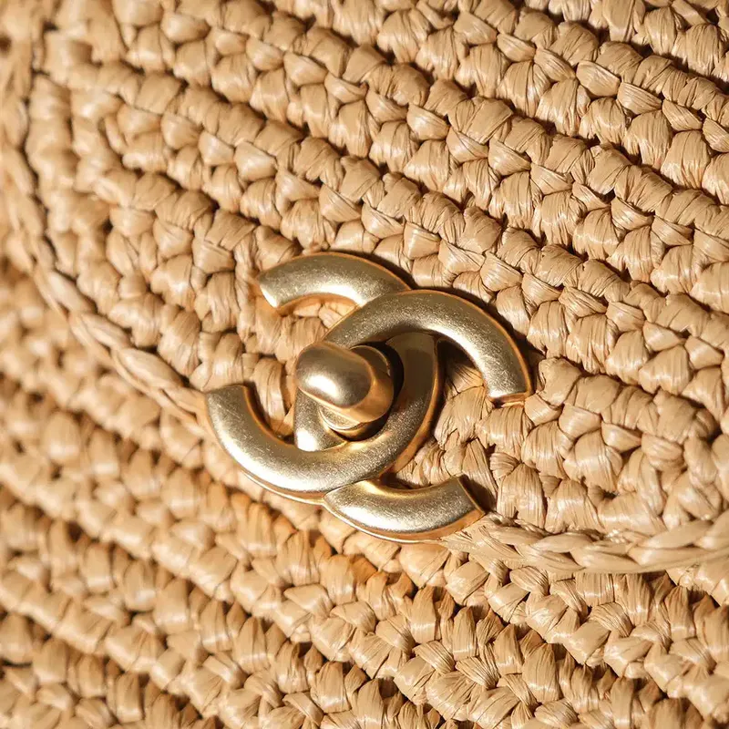 Chanel 25C AS4416 Mini Nákupní Taška z Raffie a Telecí Kůže