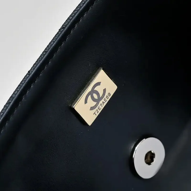 Chanel Crush Handle box Bag Kůže telecí AS5554 Černá