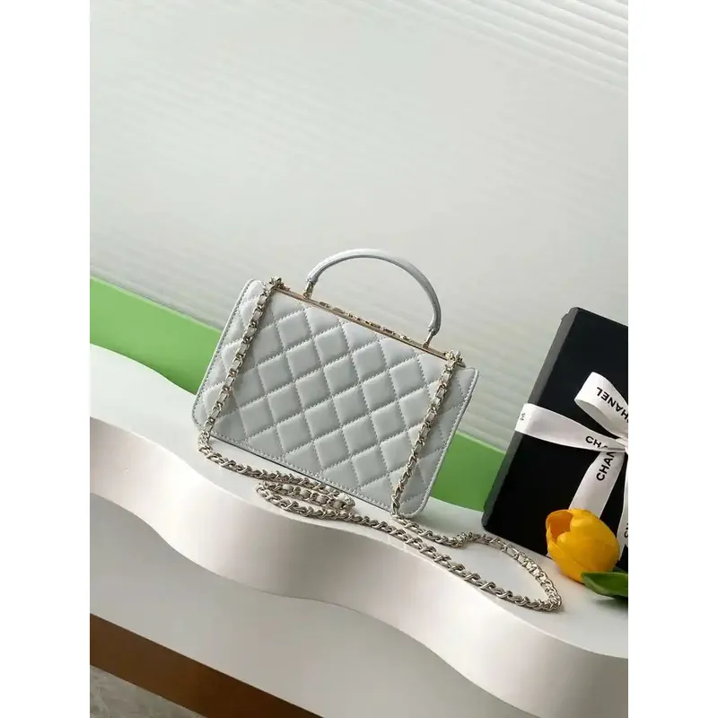 Chanel AP4323 Peněženka na řetízku jehněčí kůže Diamanté Zlatá Světle modrá