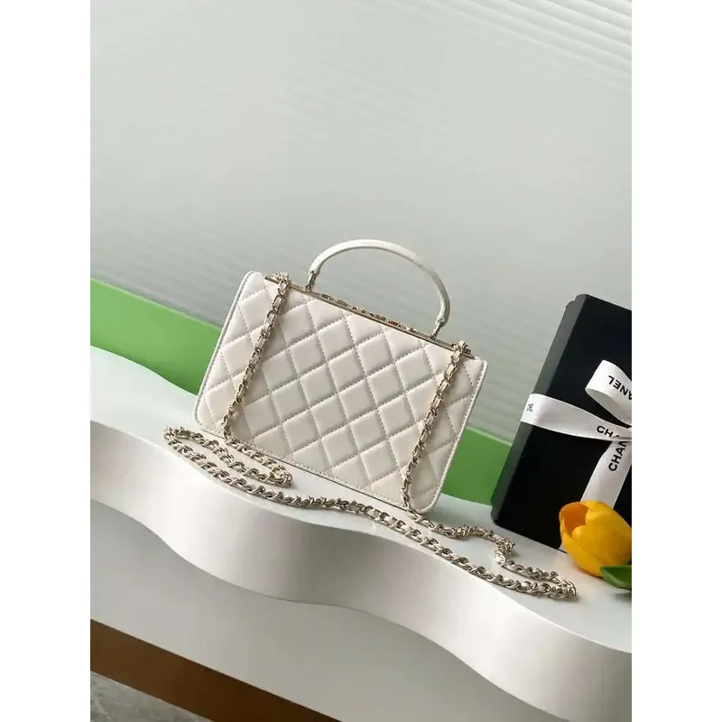 Chanel AP4323 Peněženka na řetízku jehněčí kůže Diamanté Zlatá Bílá