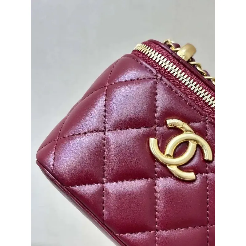 Chanel Malá toaletní taška s řetízkem Lesklá telecí kůže vínově červená AP2292 Zlato