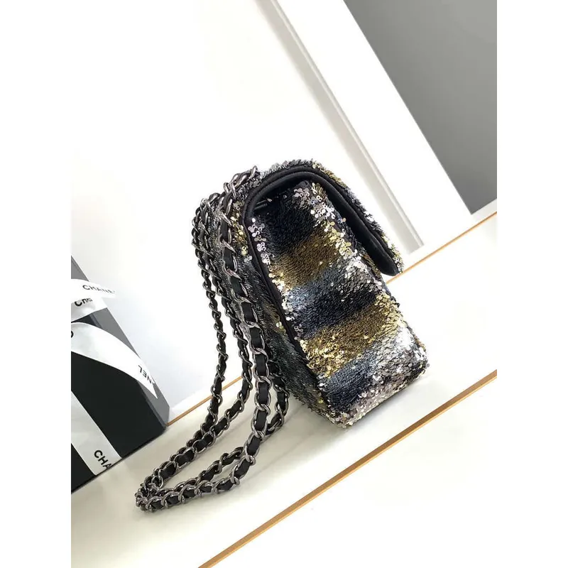 Chanel 25C Mini Classic Kabelka A69900 tvar písmena Černá lesklá flitrová