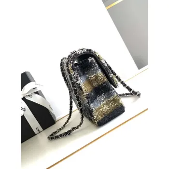 Chanel A01112 Klapková klasická kabelka 11.12 24S tvar písmena Černá lesklá flitrová