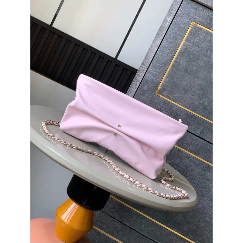 Chanel AP4613 Lesklá jehněčí kůže napodobenina perel & zlatý tón kovu růžová