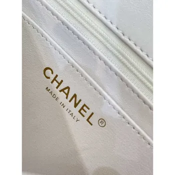 Chanel 2025SS Klopová taška z jehněčí kůže AS5150 Bílá