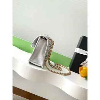 Chanel 25C Mini Flap Bag Metalizovaná pletená telecí kůže & zlatý tón AS4797 Stříbrná