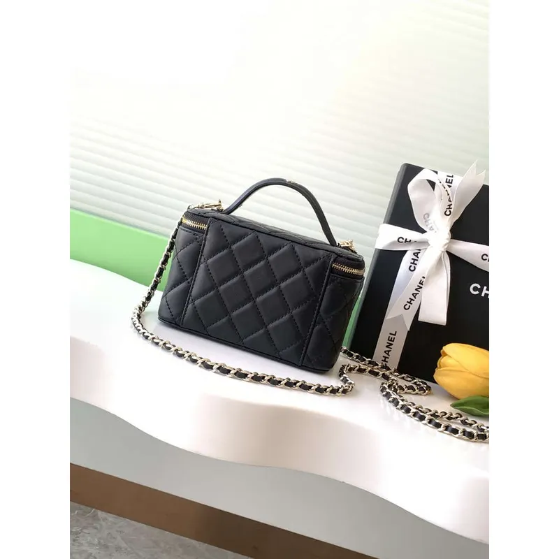 Chanel AP4404 25C Toaletní taška s řetízkem z jehněčí kůže & zlatého tónu kovu černá
