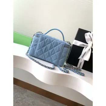 Chanel AP4404 Dlouhá toaletka s řetězem Denim & stříbrný tón kovu světle modrá
