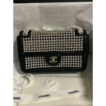 Chanel A8003 25p Večerní taška z jehněčí kůže s kamínky a perlami A01112 Bílá a černá