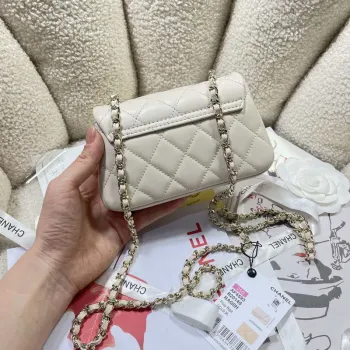 Chanel AP4593 25S Mini Flap Bílá jehněčí kůže se zlatem