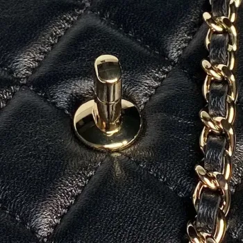 Chanel AP4592 25S Mini Flap černá jehněčí kůže zlato
