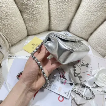 Chanel AP4593 25S Mini Flap Stříbrná jehněčí kůže se stříbrným kováním