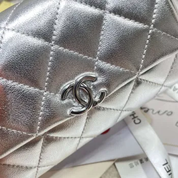 Chanel AP4593 25S Mini Flap Stříbrná jehněčí kůže se stříbrným kováním