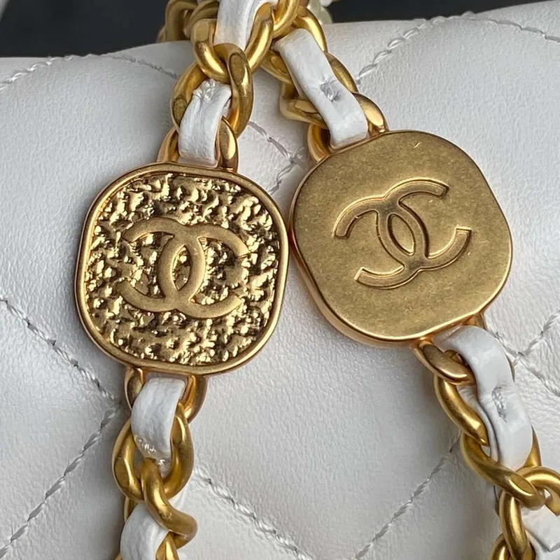 Chanel 25P AS5353 Klopnová taška Lesklá jehněčí kůže Napodobeniny perel & zlatý tón kovu Bílá