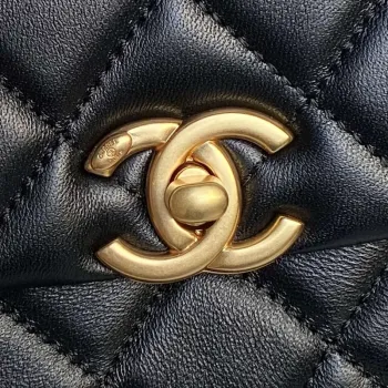 Chanel 25P AS5353 Klopnová taška Lesklá jehněčí kůže Napodobeniny perel & zlatý tón kovu Černá