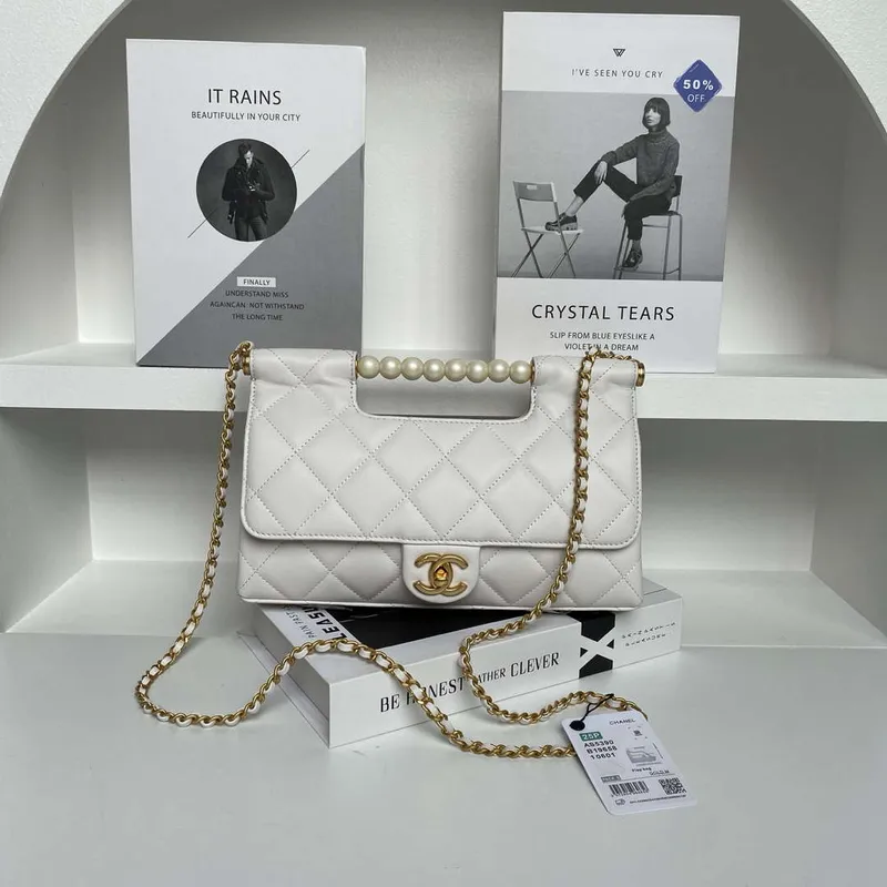 Chanel AS5390 25P Limitovaná edice kabelka s perlovou rukojetí bílá jehněčí kůže