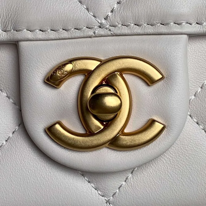 Chanel AS5390 25P Limitovaná edice kabelka s perlovou rukojetí bílá jehněčí kůže