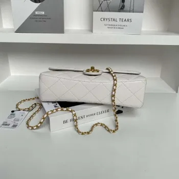 Chanel AS5390 25P Limitovaná edice kabelka s perlovou rukojetí bílá jehněčí kůže