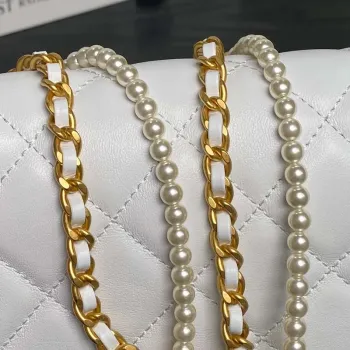Chanel 25P AS5352 Mini Flap Bag Lesklá jehněčí kůže Napodobeniny perel & zlatý tón kovu bílá