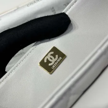 Chanel 25P AS5356 Střední kabelka s klopou a horním držadlem šedá jehněčí kůže