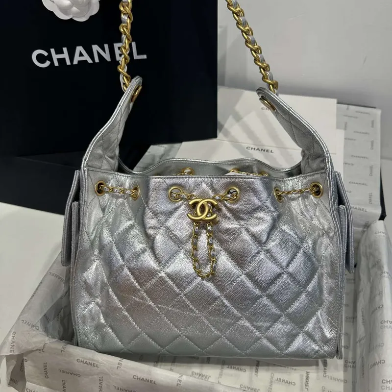 Chanel AS5293 Malá hobo z telecí kůže & zlatého tónu kovu stříbrná