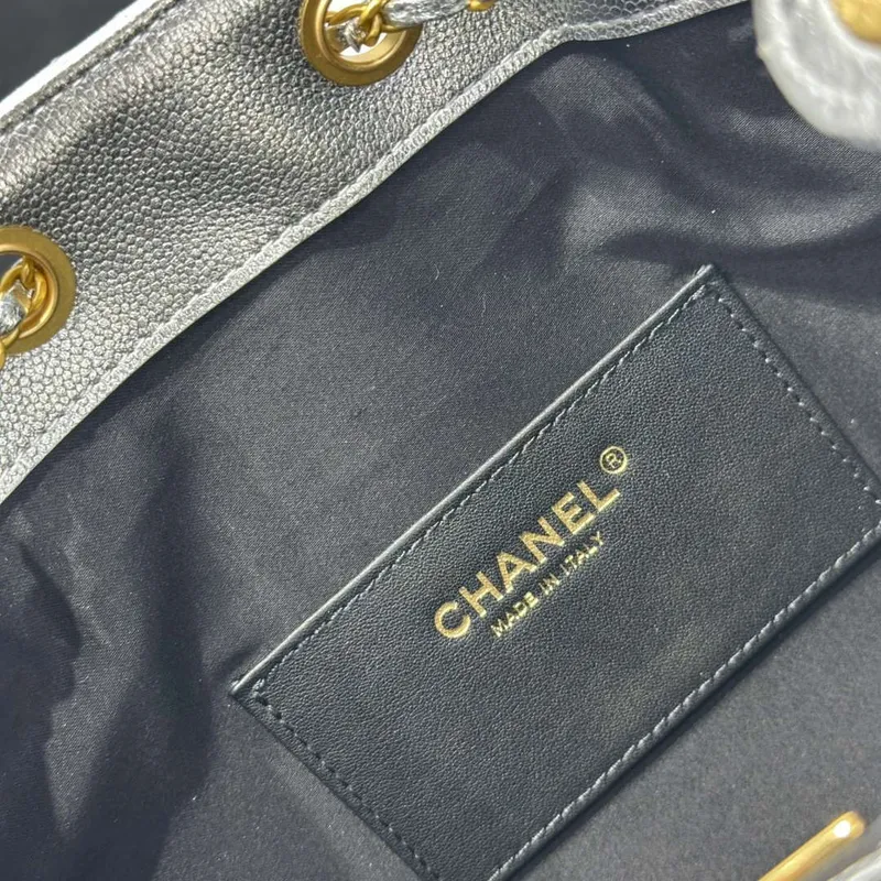 Chanel AS5293 Malá hobo z telecí kůže & zlatého tónu kovu stříbrná