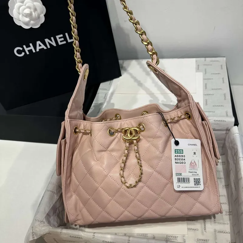 Chanel AS5293 Malá hobo kabelka z telecí kůže & zlatého tónu kovu růžová