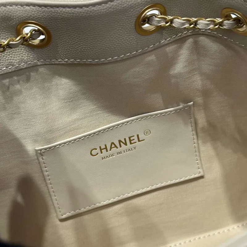 Chanel AS5293 Malá hobo kabelka z telecí kůže & zlatého tónovaného kovu meruňková