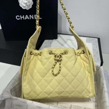 Chanel AS5293 Malá hobo kabelka z telecí kůže & zlatého tónu kovu žlutá