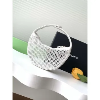 Chanel AP4575 25S Pouch Mesh Lesklá jehněčí kůže & zlatý tón kovu bílá