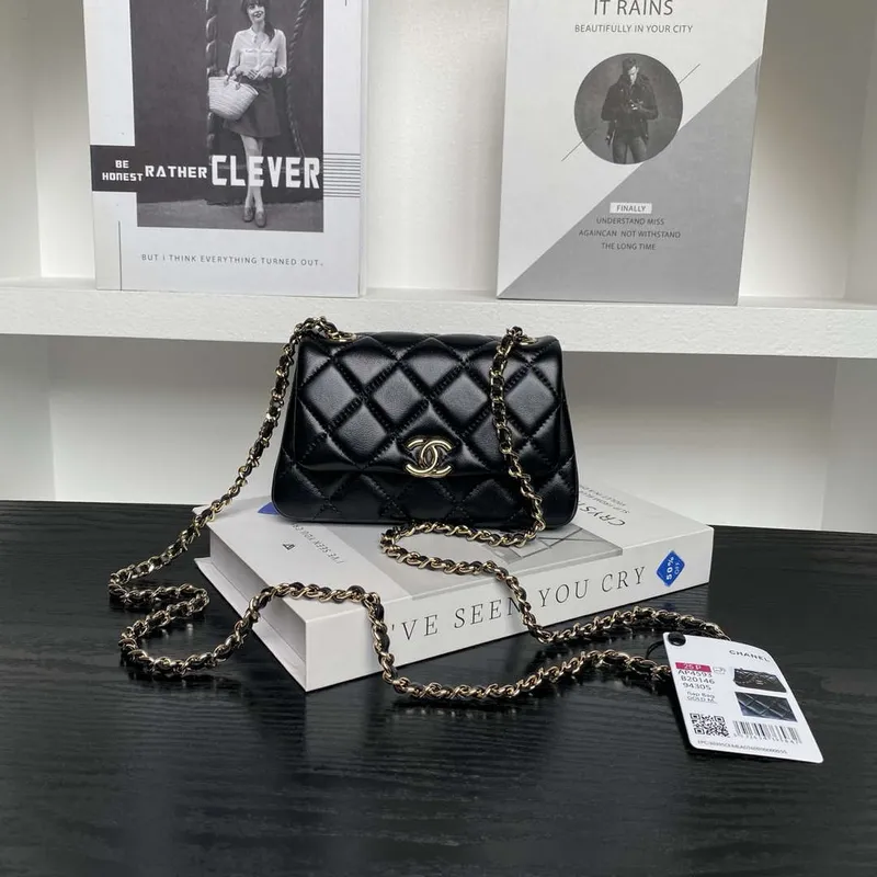 Chanel AP4593 25S Mini Flap jehněčí kůže černá zlato