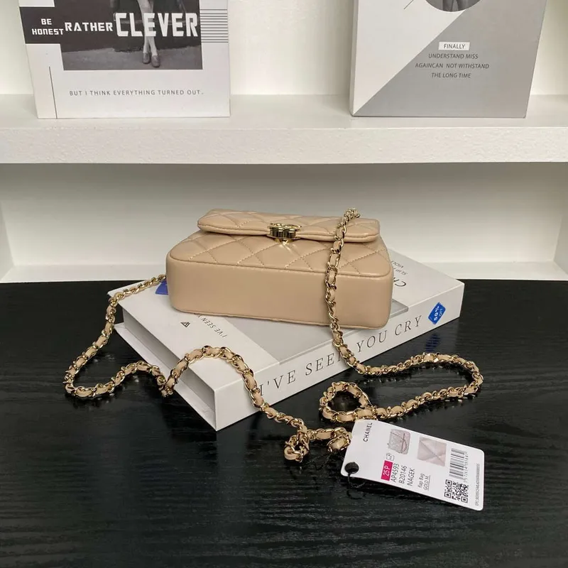 Chanel AP4593 25S Mini Flap jehněčí kůže meruňková zlatá