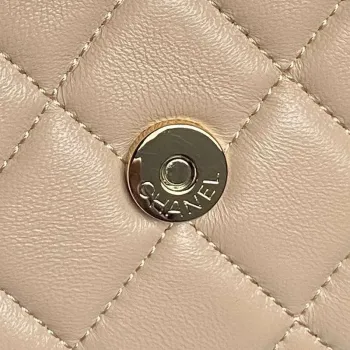 Chanel AP4593 25S Mini Flap jehněčí kůže meruňková zlatá