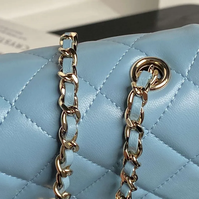 Chanel AP4592 25S Mini Flap jehněčí kůže modrá zlatá