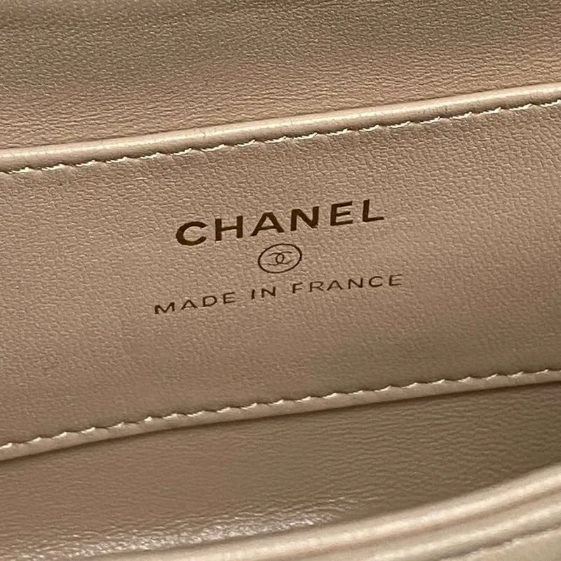 Chanel AP4592 25S Mini Flap jehněčí kůže meruňková zlatá