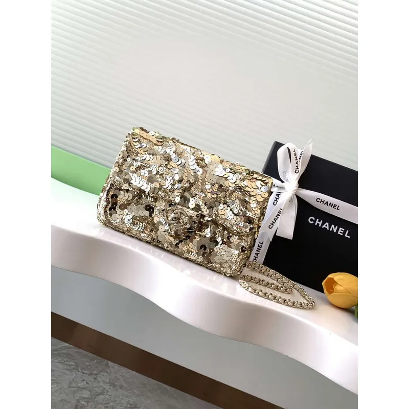 Chanel A09888 25C Večerní zlatý flitrový mini AS4561 limitovaná edice jehněčí kůže