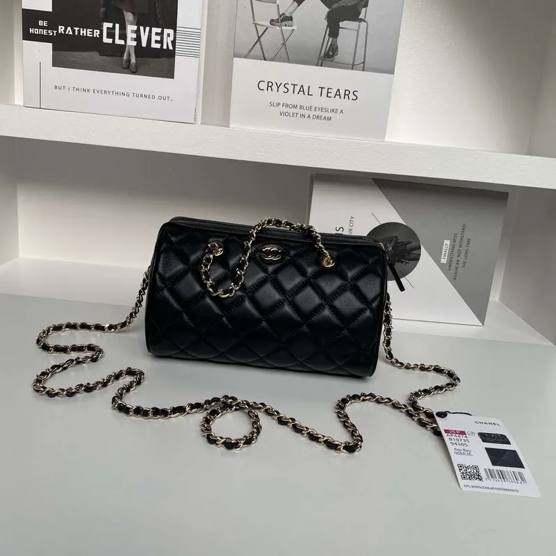 Chanel Ap4515 Kabelka s řetízkem z jehněčí kůže zlatá černá