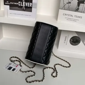 Chanel Ap4515 Kabela s řetízkem z jehněčí kůže zlatá černá & bílá