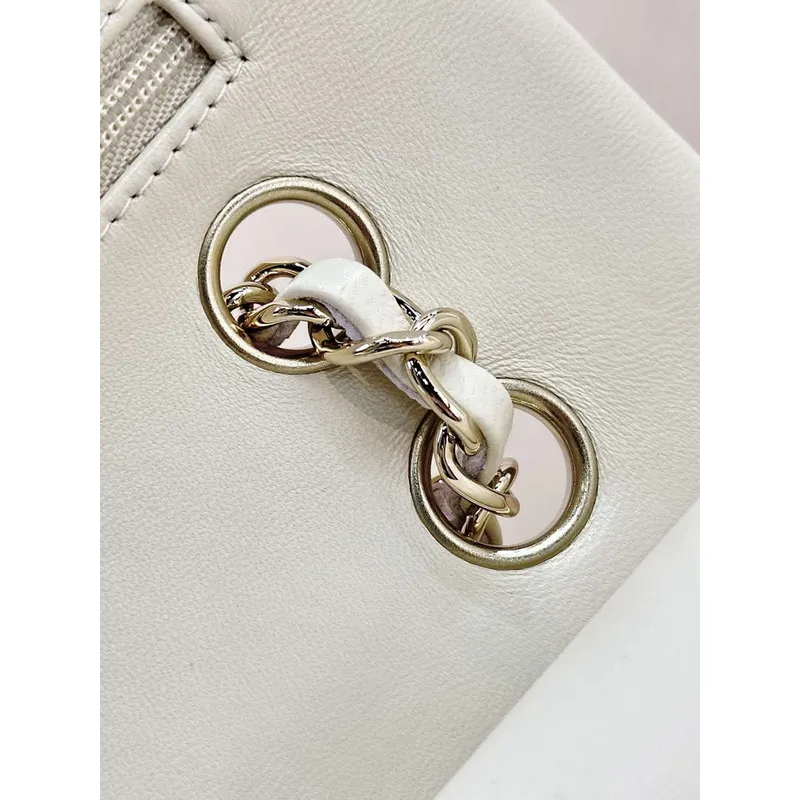Chanel A01112 Klapková klasická kabelka 11.12 Bílá jehněčí kůže Zlato
