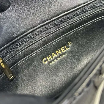 Chanel AS2431 Mini Classic Kabelka s horním držadlem z patentované telecí kůže CC19020