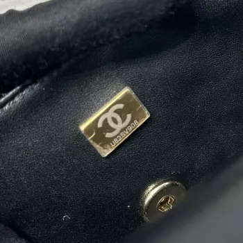 Chanel AS2431 Mini Classic Kabelka s horním držadlem z patentované telecí kůže CC19020