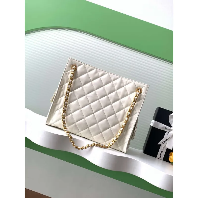 Chanel AS5303 Hobo jehněčí kůže & zlatý tón kovu bílá