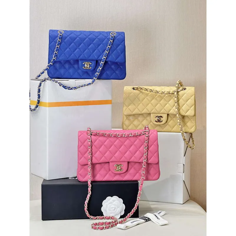 Chanel A01112 Klapková klasická kabelka 11.12 z telecí kůže růžová